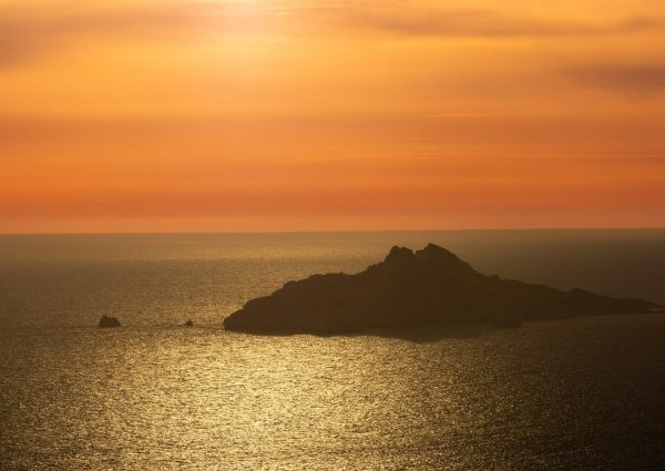 Breathtaking sunset scenery over the Mediterranean Sea near Cassis, France, capturing serene beauty. Maison de Soleil